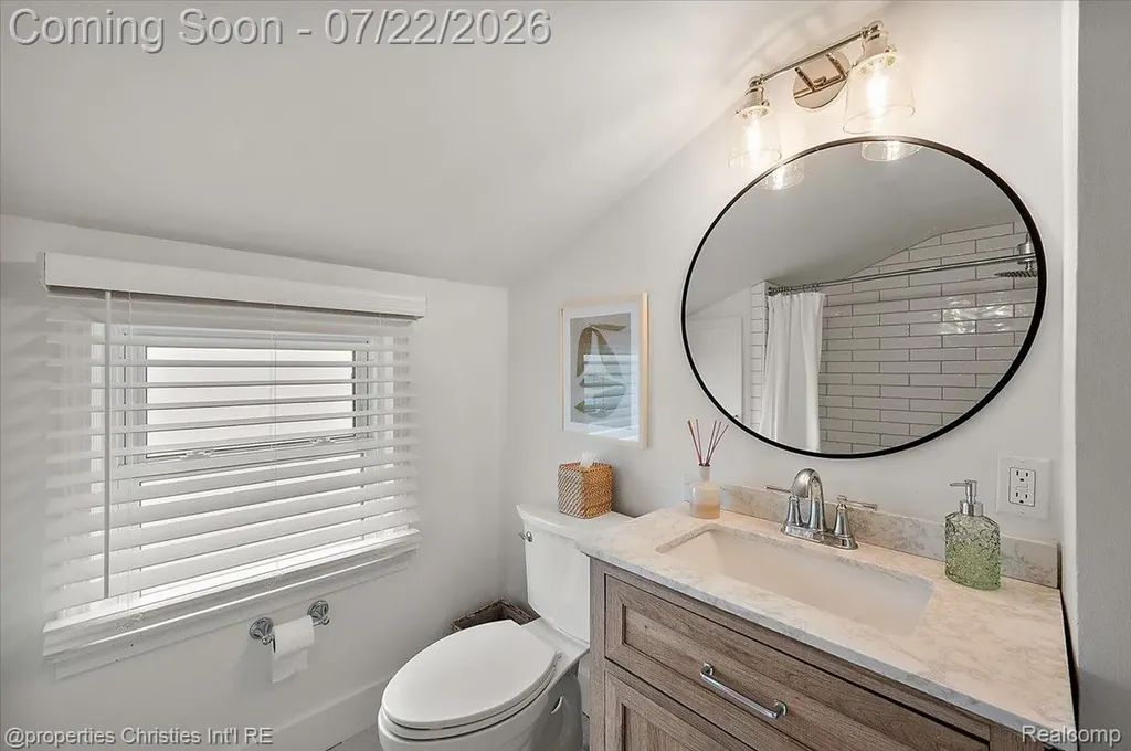 1364 Humphrey Avenue Birmingham City MI 48009