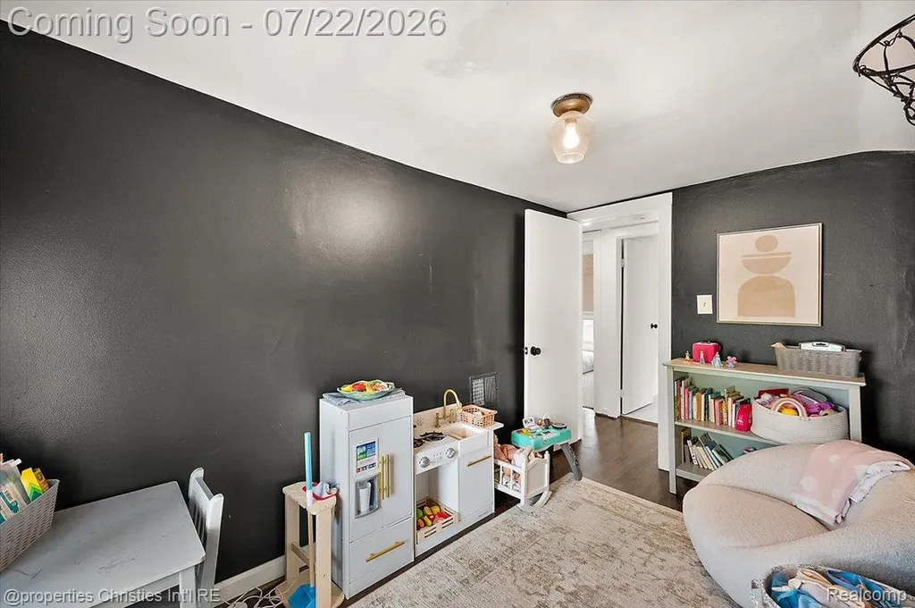 1364 Humphrey Avenue Birmingham City MI 48009