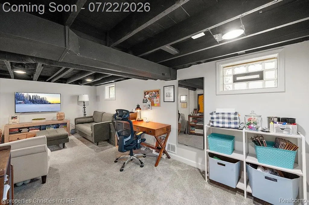 1364 Humphrey Avenue Birmingham City MI 48009