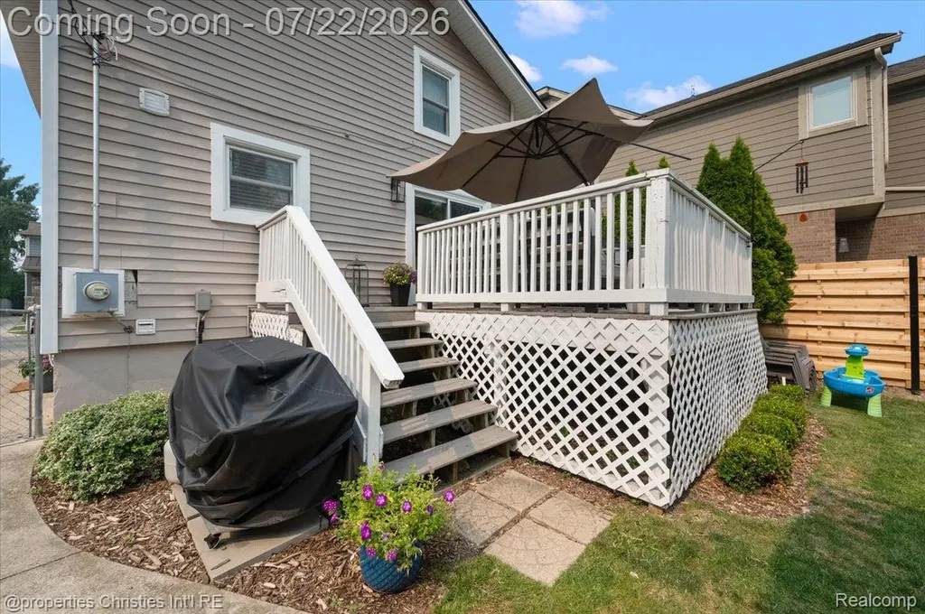 1364 Humphrey Avenue Birmingham City MI 48009