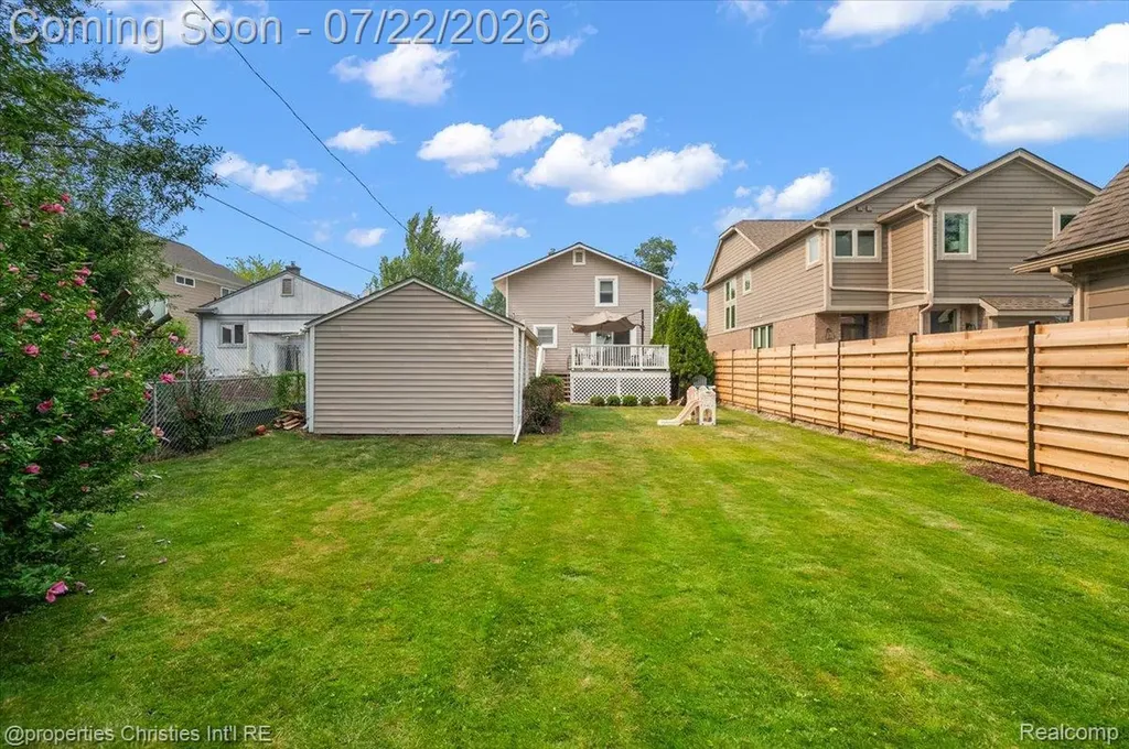 1364 Humphrey Avenue Birmingham City MI 48009