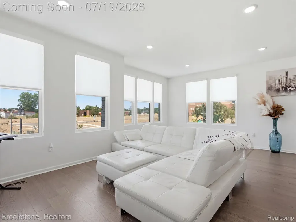 43160 Atwood Avenue Novi City MI 48375