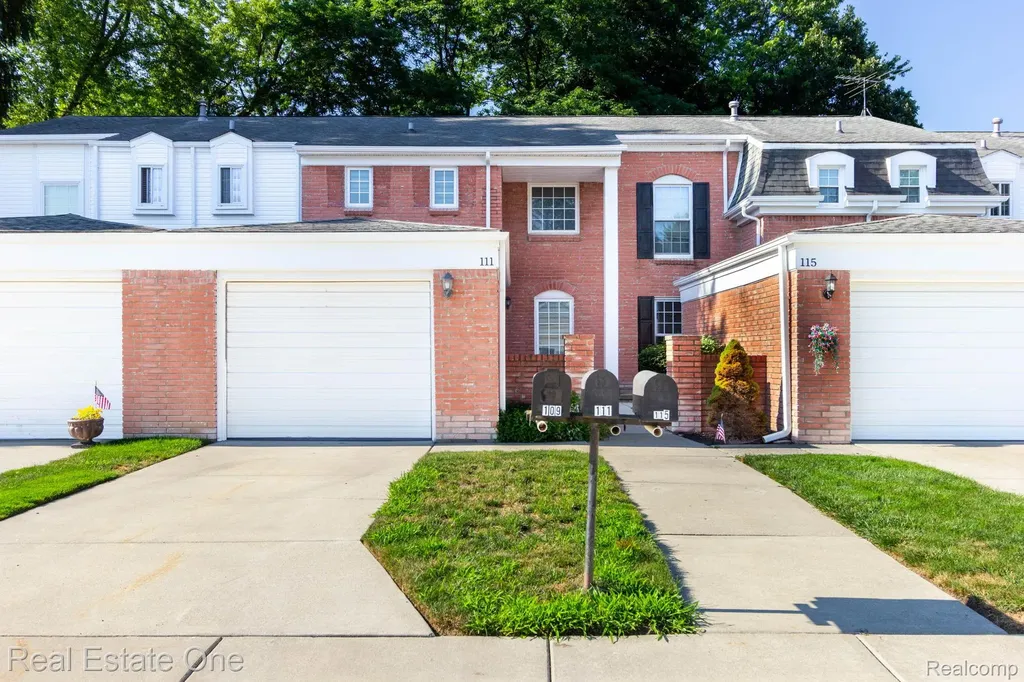 111 Manor Way Rochester Hills City MI 48309