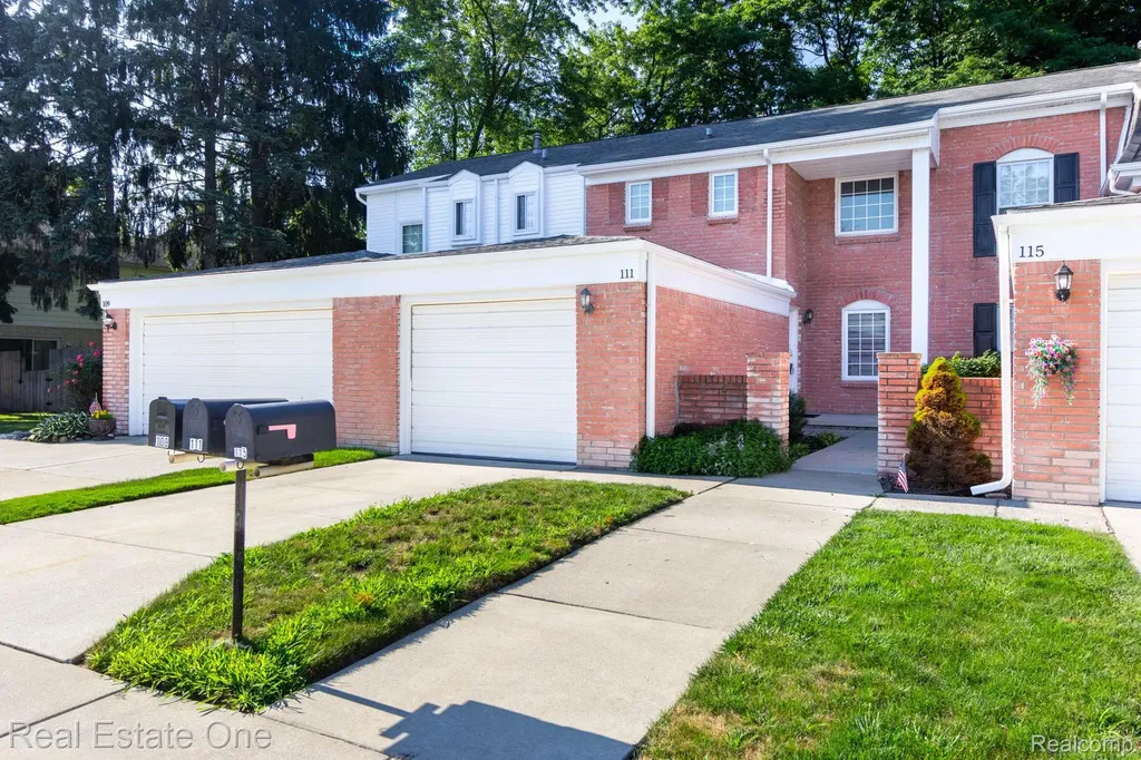 111 Manor Way Rochester Hills City MI 48309