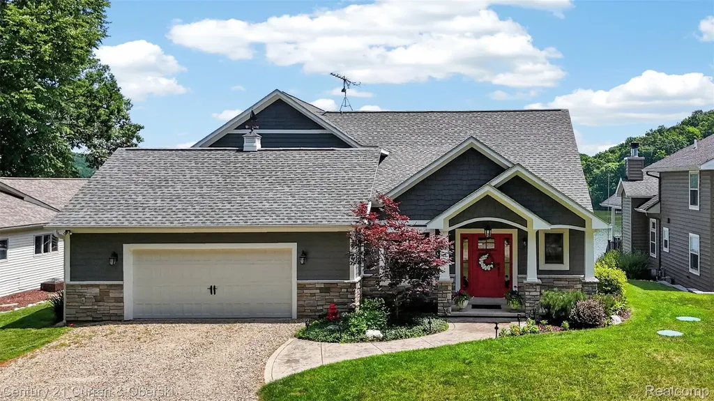 2770 Cozy Cove Waterloo Township MI 49240
