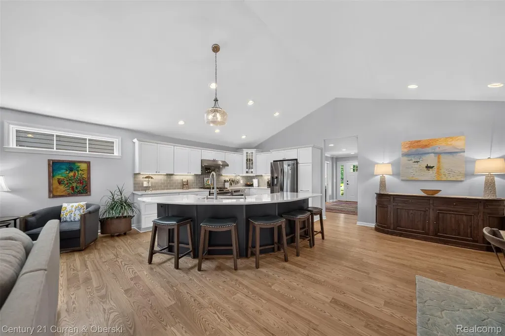 2770 Cozy Cove Waterloo Township MI 49240
