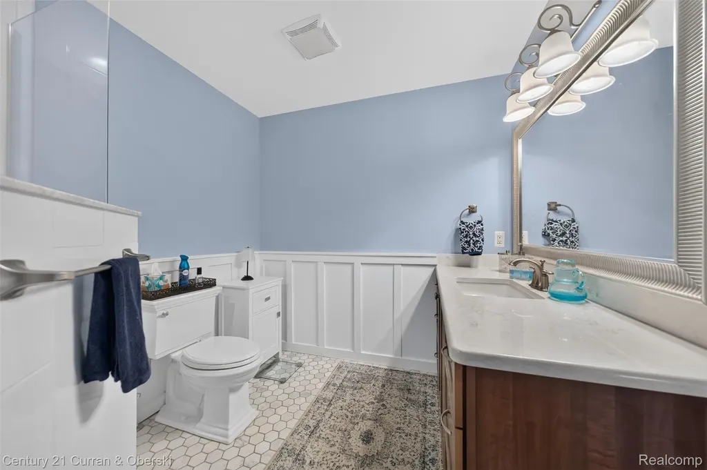2770 Cozy Cove Waterloo Township MI 49240