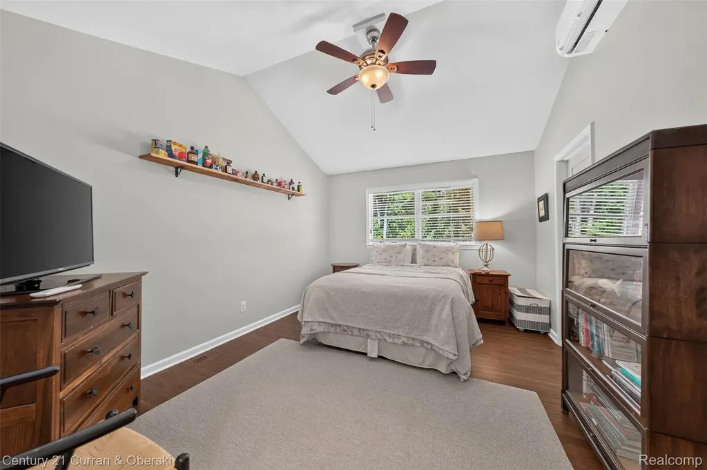 2770 Cozy Cove Waterloo Township MI 49240