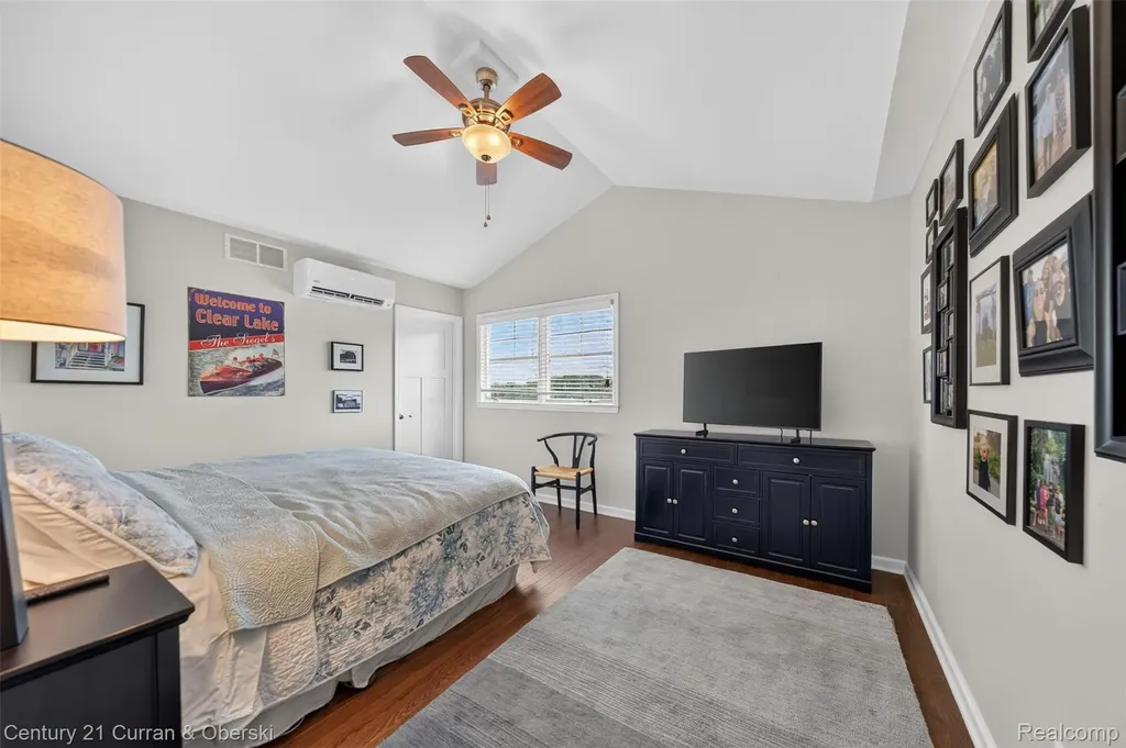 2770 Cozy Cove Waterloo Township MI 49240