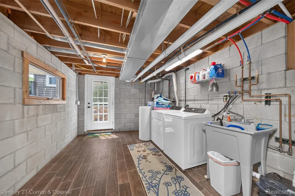 2770 Cozy Cove Waterloo Township MI 49240