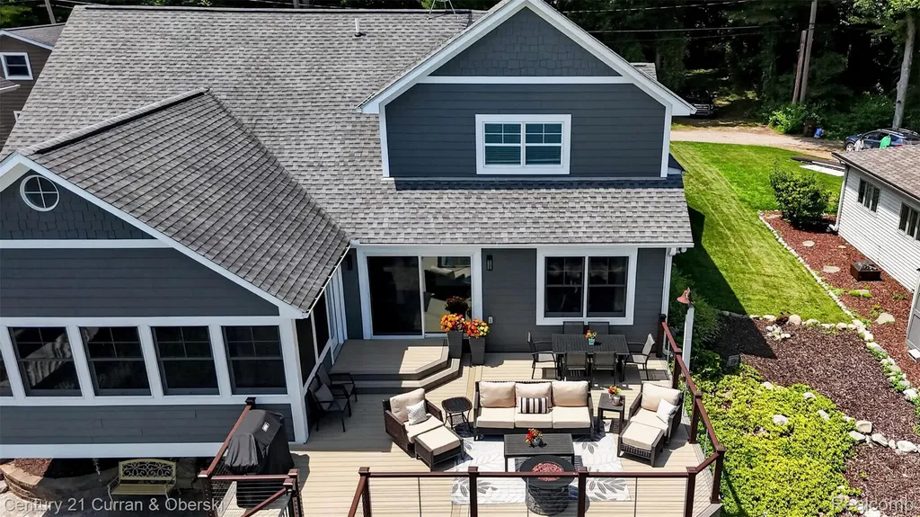 2770 Cozy Cove Waterloo Township MI 49240