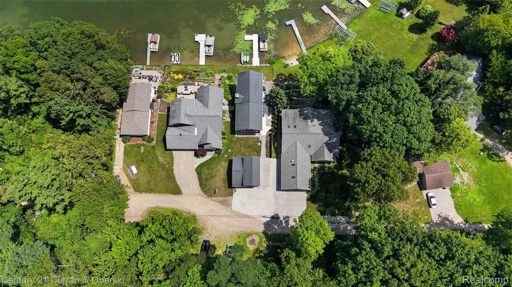 2770 Cozy Cove Waterloo Township MI 49240