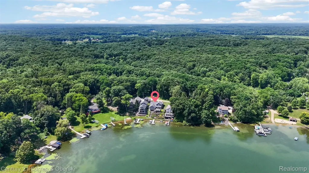 2770 Cozy Cove Waterloo Township MI 49240