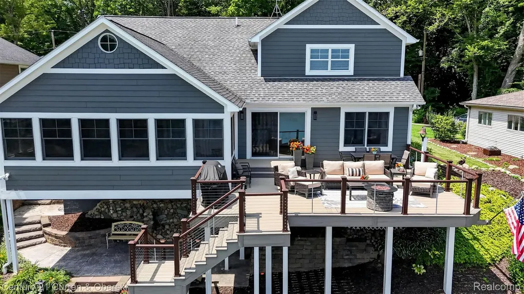 2770 Cozy Cove Waterloo Township MI 49240