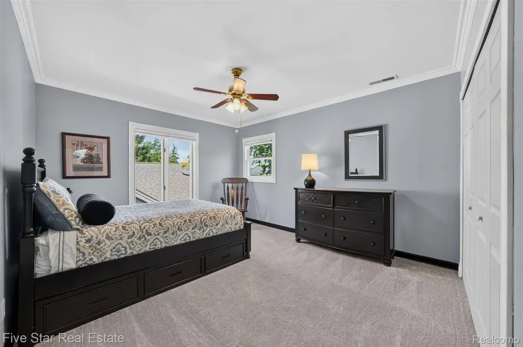 8931 Edgewood Park Drive Commerce Charter Township MI 48382