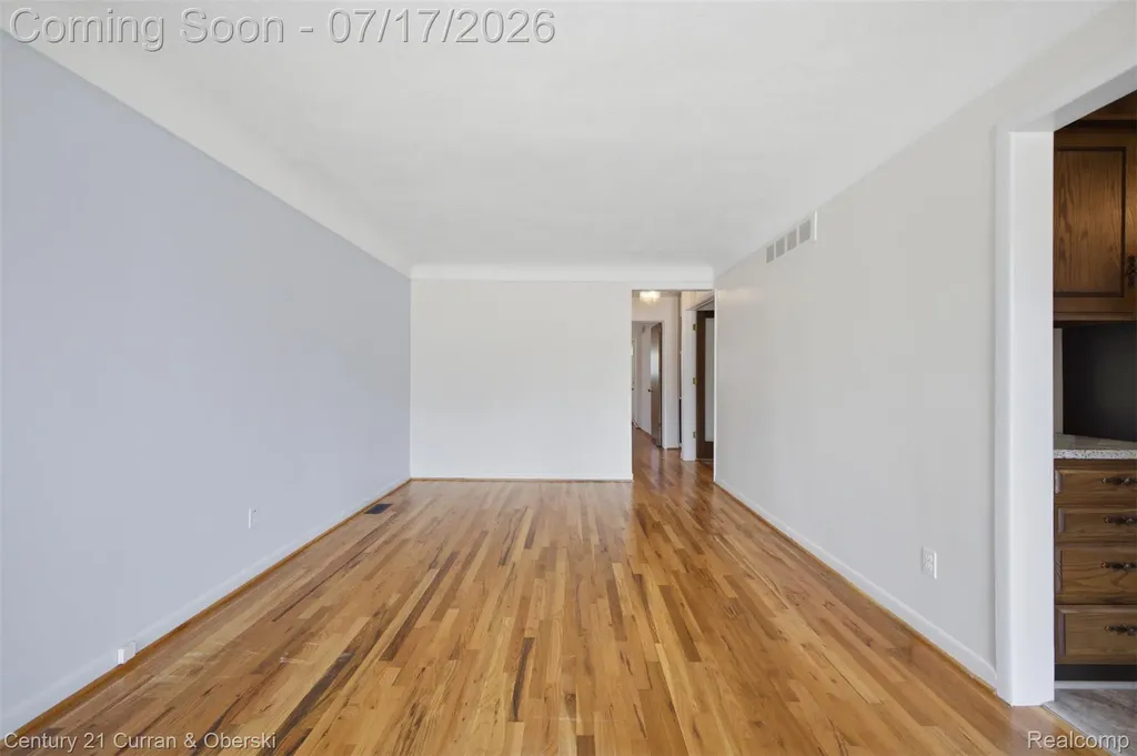 15924 Hanover Avenue Allen Park City MI 48101