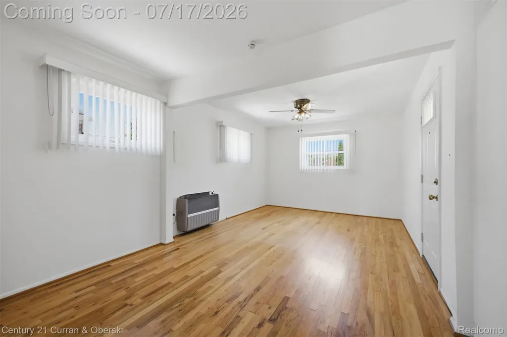 15924 Hanover Avenue Allen Park City MI 48101