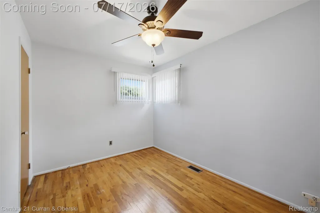 15924 Hanover Avenue Allen Park City MI 48101