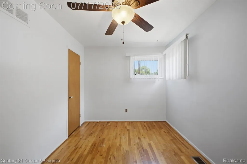 15924 Hanover Avenue Allen Park City MI 48101