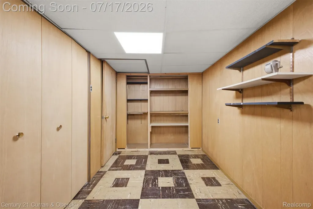 15924 Hanover Avenue Allen Park City MI 48101