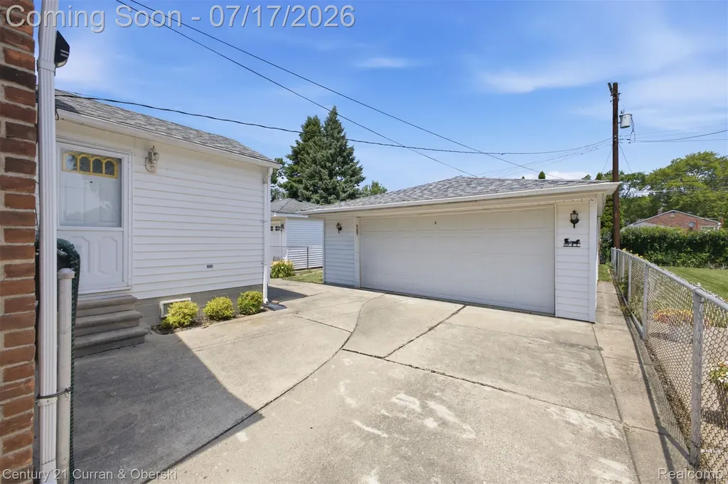 15924 Hanover Avenue Allen Park City MI 48101