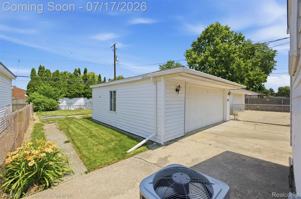 15924 Hanover Avenue Allen Park City MI 48101
