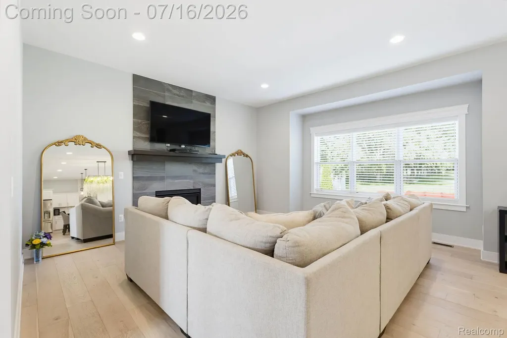 50226 Kapalua Drive Macomb Township MI 48042
