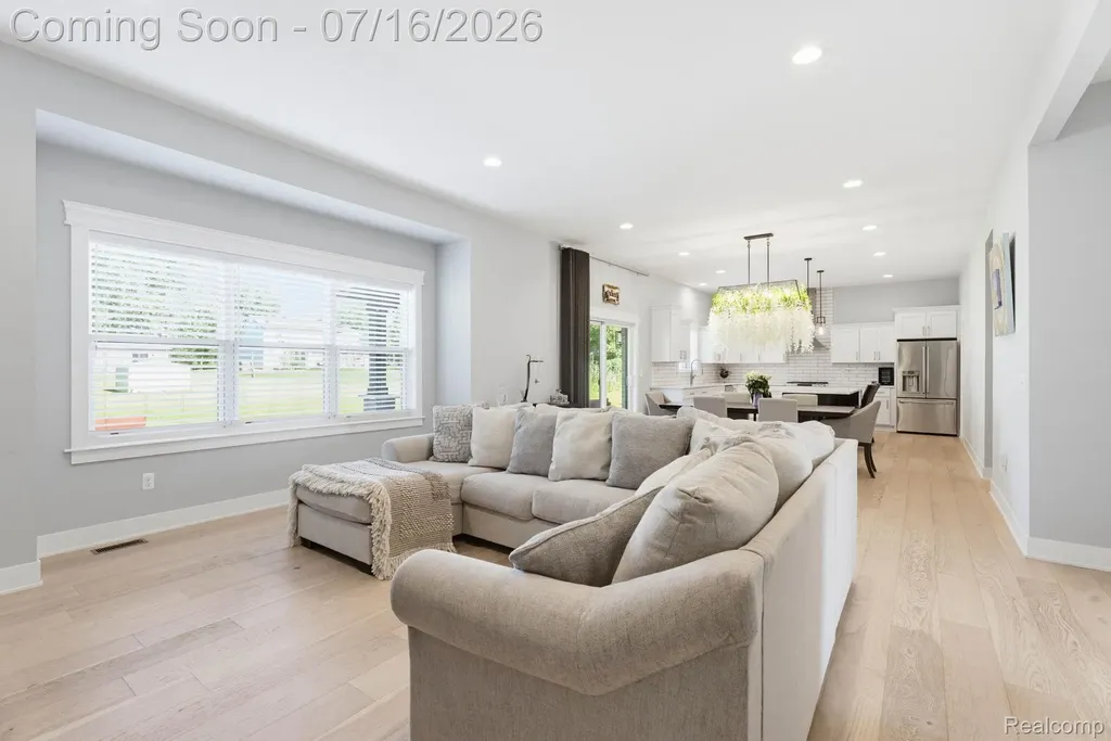 50226 Kapalua Drive Macomb Township MI 48042