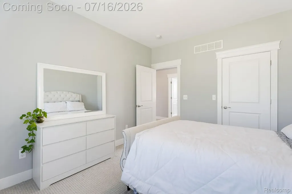 50226 Kapalua Drive Macomb Township MI 48042