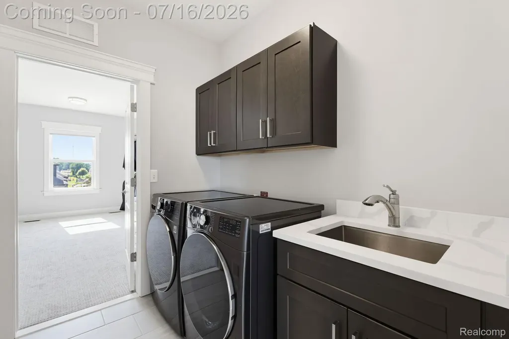 50226 Kapalua Drive Macomb Township MI 48042