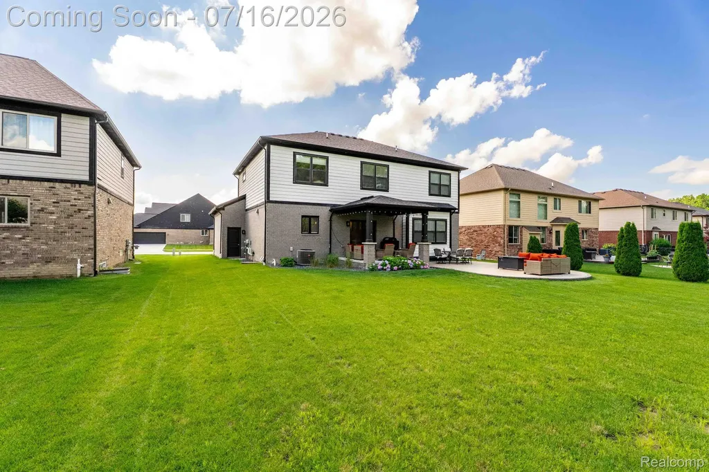 50226 Kapalua Drive Macomb Township MI 48042