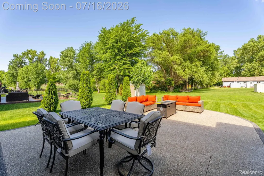 50226 Kapalua Drive Macomb Township MI 48042