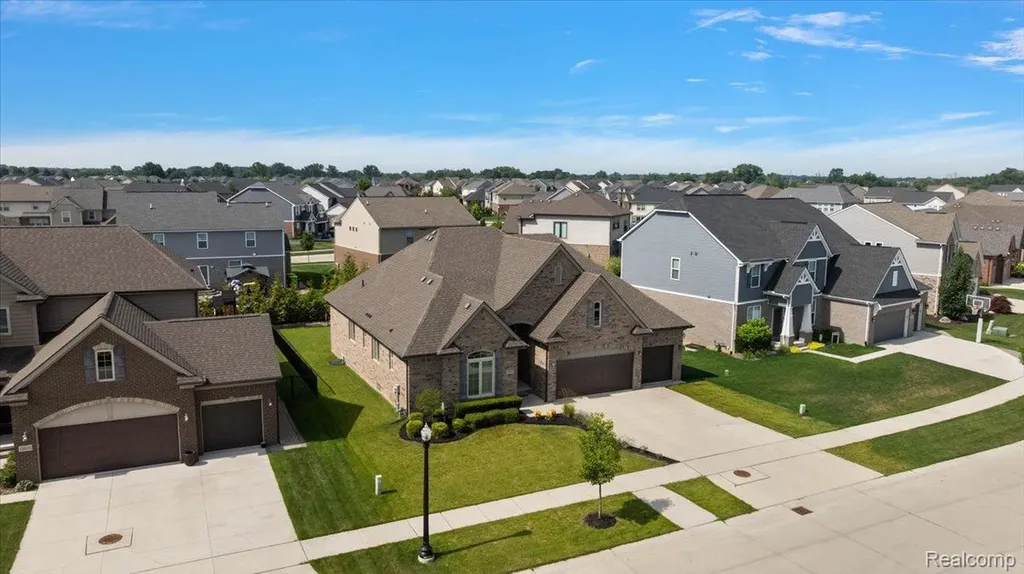 18026 Player Drive Macomb Township MI 48042