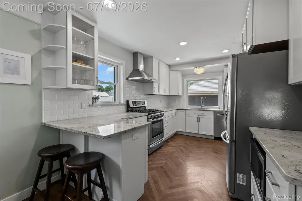 502 W Sunnybrook Drive Royal Oak City MI 48073