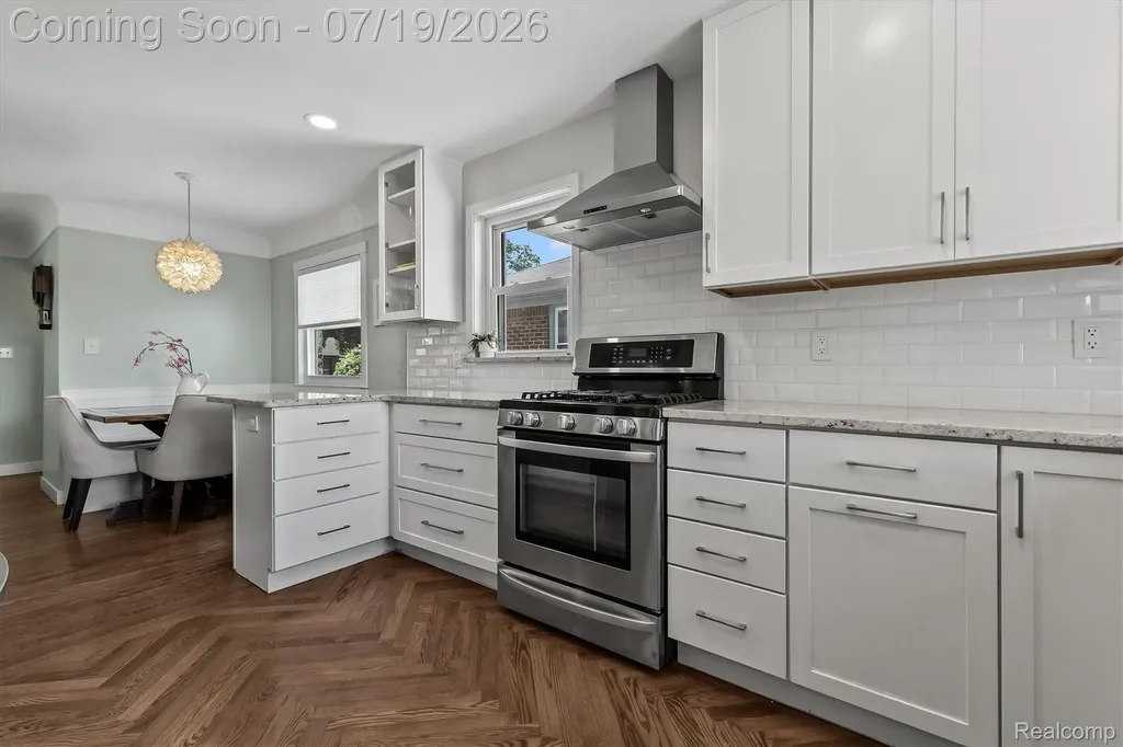 502 W Sunnybrook Drive Royal Oak City MI 48073