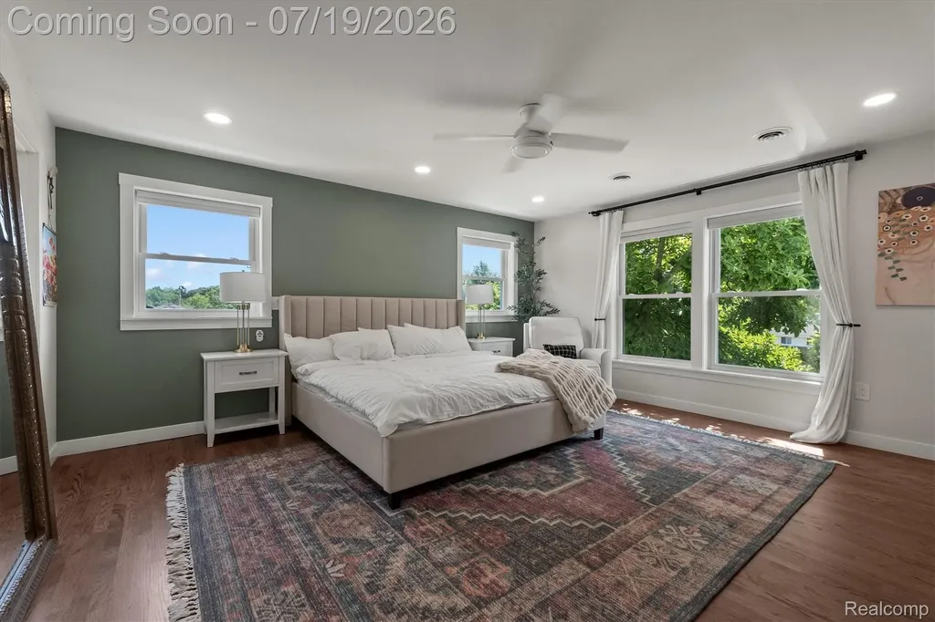 502 W Sunnybrook Drive Royal Oak City MI 48073