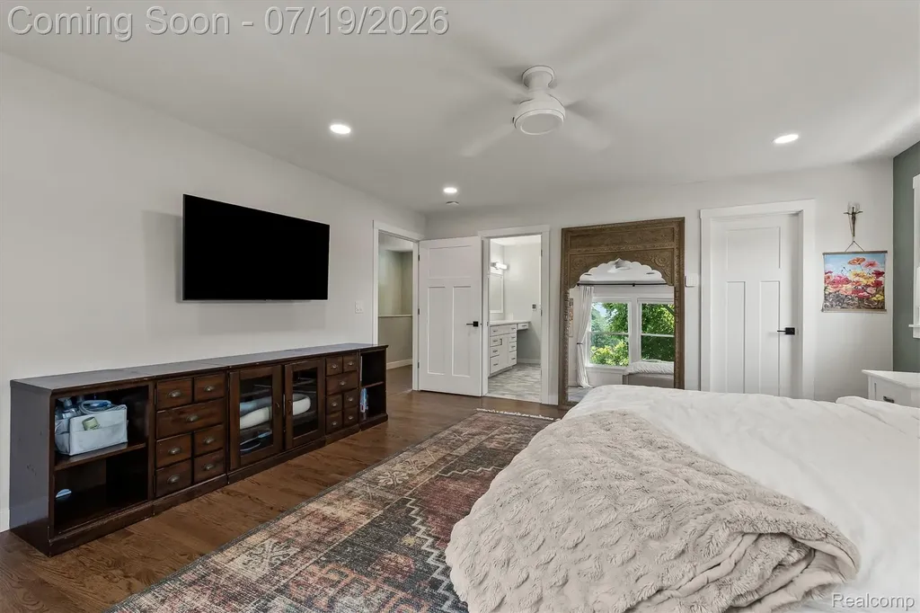 502 W Sunnybrook Drive Royal Oak City MI 48073
