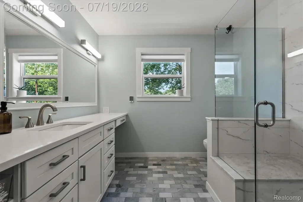 502 W Sunnybrook Drive Royal Oak City MI 48073