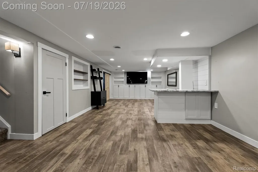 502 W Sunnybrook Drive Royal Oak City MI 48073