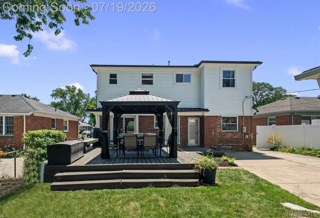 502 W Sunnybrook Drive Royal Oak City MI 48073