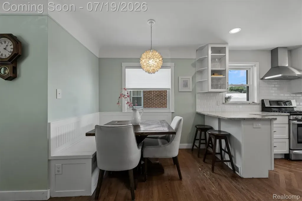 502 W Sunnybrook Drive Royal Oak City MI 48073
