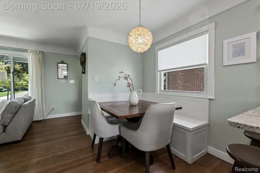 502 W Sunnybrook Drive Royal Oak City MI 48073