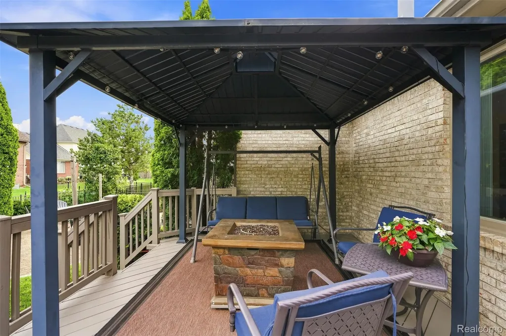 47676 Sandy Ridge Drive Macomb Township MI 48044