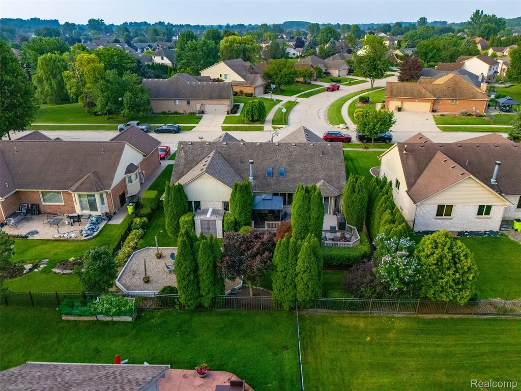 47676 Sandy Ridge Drive Macomb Township MI 48044