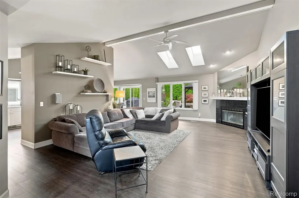 47676 Sandy Ridge Drive Macomb Township MI 48044