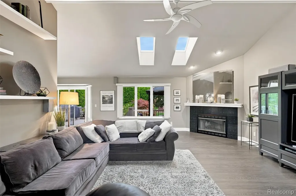 47676 Sandy Ridge Drive Macomb Township MI 48044