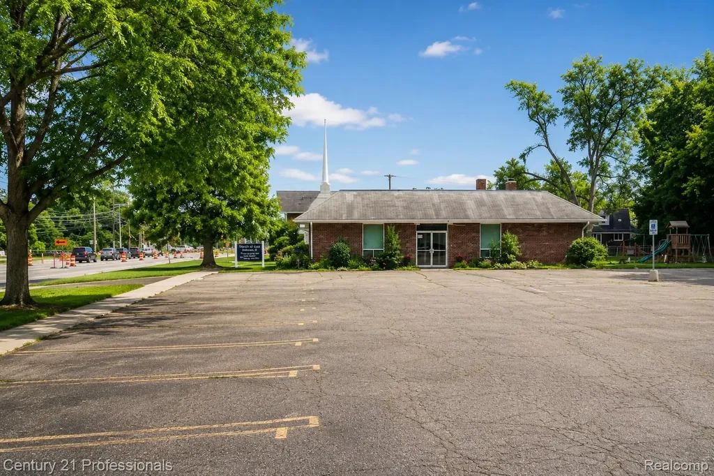 11771 Newburgh Road Livonia City MI 48150