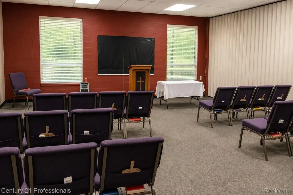 11771 Newburgh Road Livonia City MI 48150