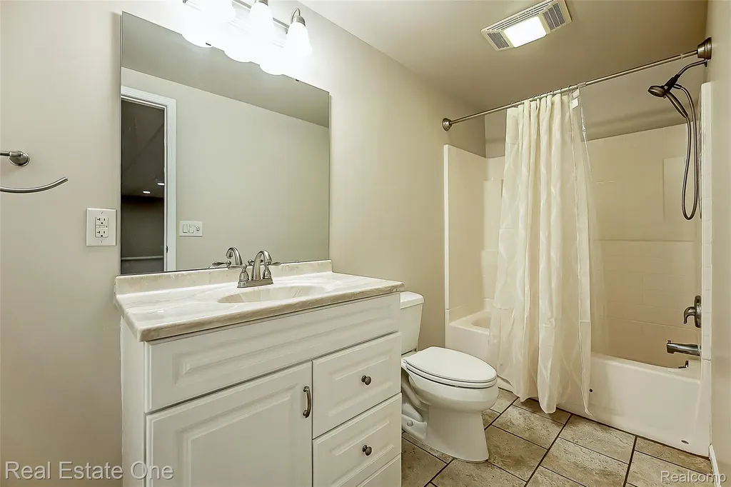 28625 Coyote Court Lyon Charter Township MI 48165