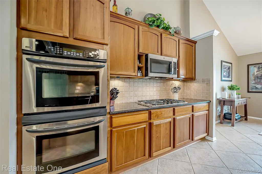 28625 Coyote Court Lyon Charter Township MI 48165